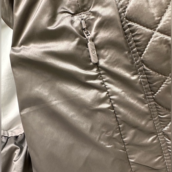 Lululemon Brave the Cold vest - Picture 5 of 7